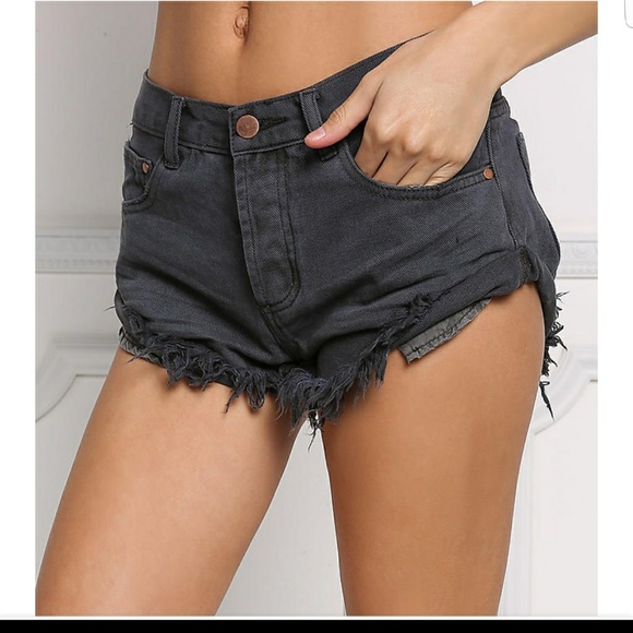 Nude Frayed Bandit Style Cuffed Shorts - Picture 7 of 7